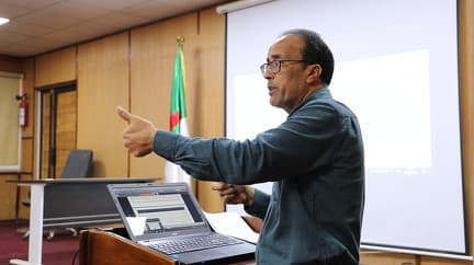اجتماع تنسيقي للسيد نائب مدير الجامعة للتكوين العالي في الطور الثالث و التأهيل الجامعي مع السادة مدراء المخابر